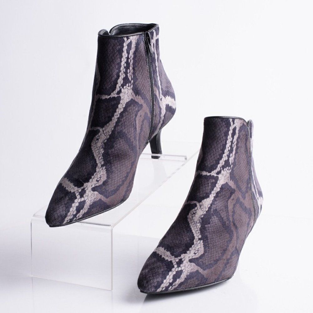 Vaneli Womens Taima Black Gray Velvet Snake Print Ankle Booties Boots Sz 6.5 New